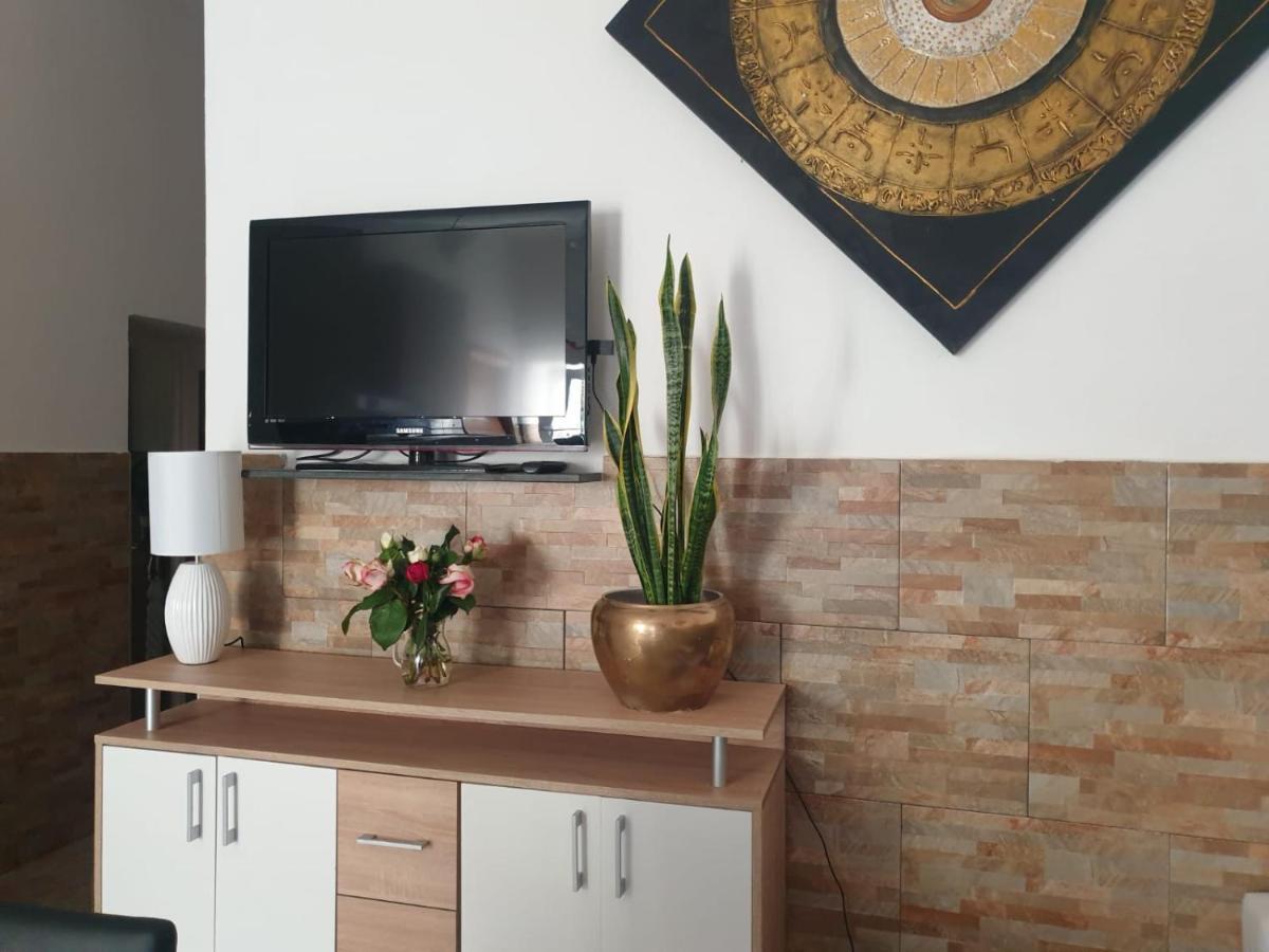 Casa Vacanze Con Giardino E Area Barbecue Martis 外观 照片